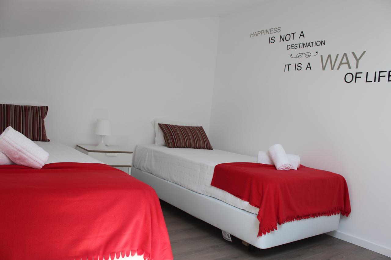 Uau Hostel Figueira da Foz Exteriör bild